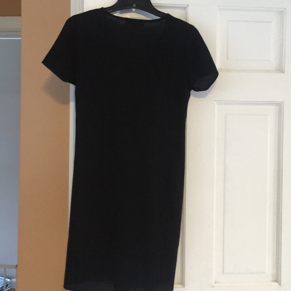 Black mid length dress - Picture 2 of 4